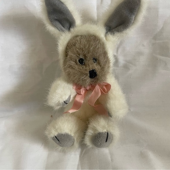 Vintage 1990 Boyds Plush Bear in Bunny Suit Easter series #1364 - Picture 2 of 7